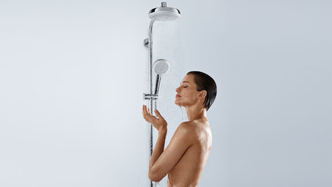 hg_crometta-100_showerpipe_with-woman-_730x411